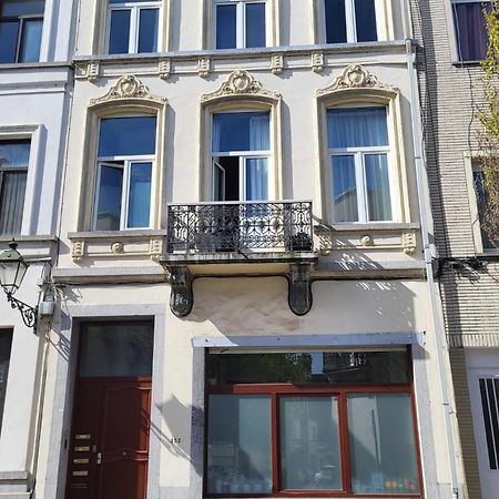 Studio Alicia, Idealement Situe Etterbeek エクステリア 写真