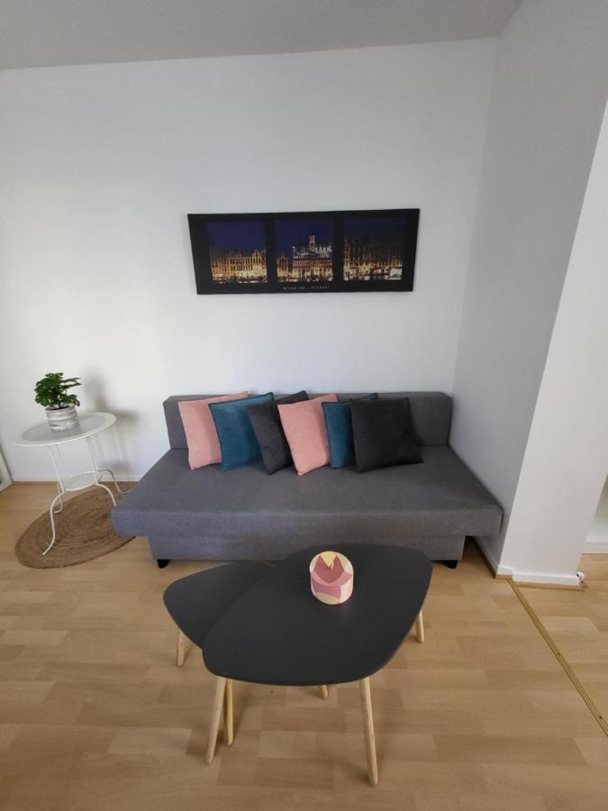 Studio Alicia, Idealement Situe Etterbeek エクステリア 写真